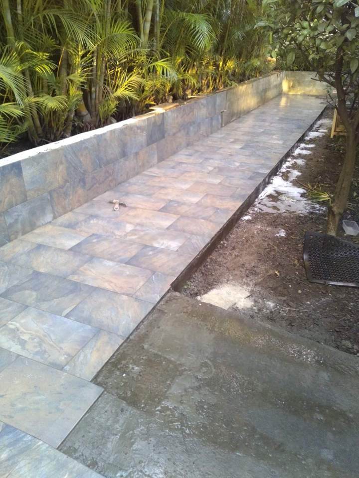 Allée de jardin en carreau La Réunion